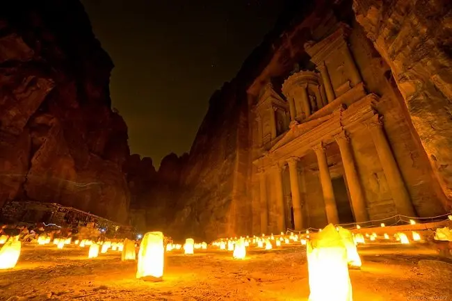 petra de noche 4