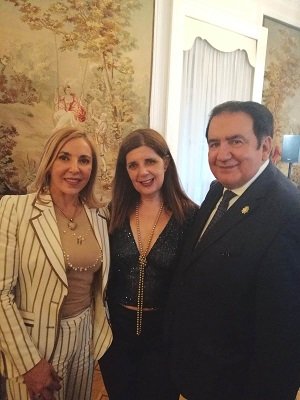 emilia, juan y pilar_300