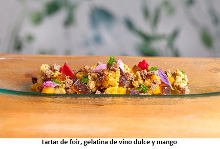 Aitatxu - Tartar de foie, gelatina de vino dulce y mango450